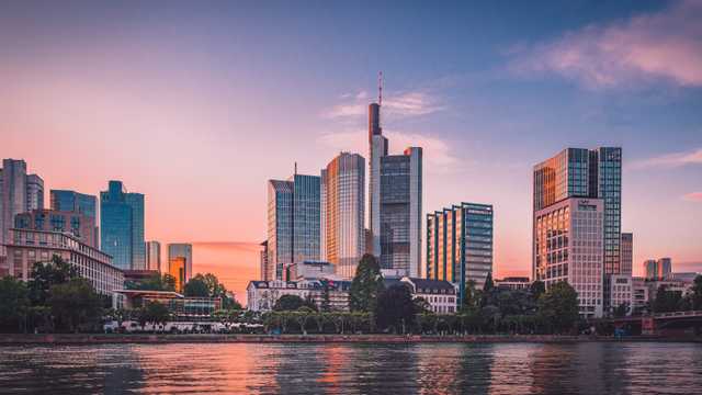 frankfurt office coworking desk