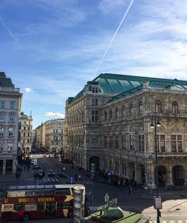 The 15-Minute City, Vienna Edition: How to Build a Workday Without