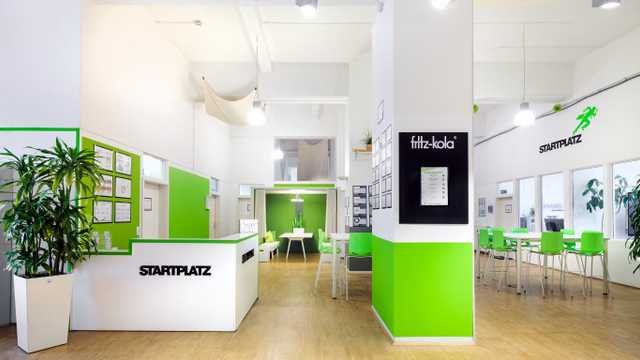 coworking germany office desk