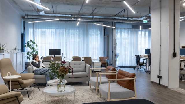 the gate coworking desk